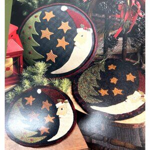 Simply Needl Love Santa Moon Rug Hooking Pattern Or Quilted Round